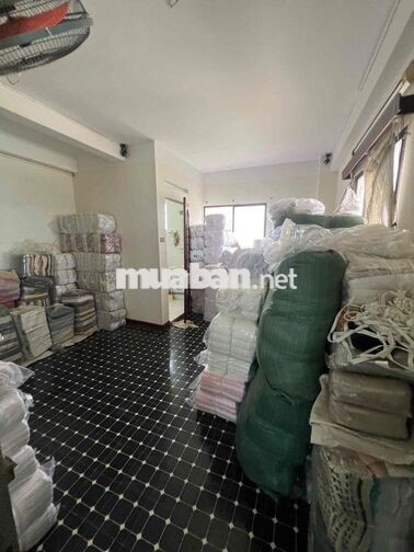 8 PHÒNG MẶT TIỀN NGAY CHỢ LỚN QUẬN 5