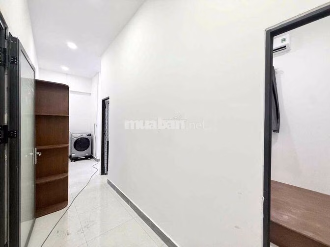 Căn hộ 2pn cao cấp Full Nội Thất khu vực: Bạch Đằng - Hồng Hà.