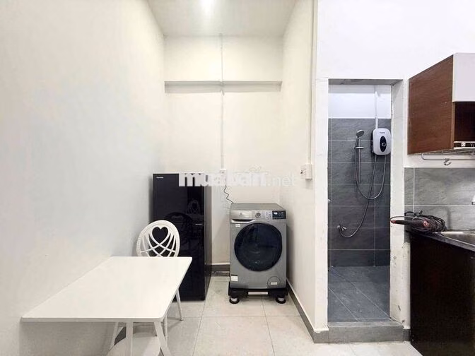 Căn hộ 2pn cao cấp Full Nội Thất khu vực: Bạch Đằng - Hồng Hà.