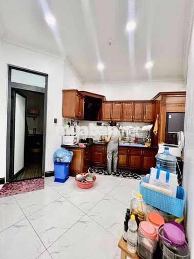 Cho Thuê Nguyên Biệt Thự DT 800m2 1Trệt 3Lầu 6Pn 5Wc Sân Vườn Y Hình