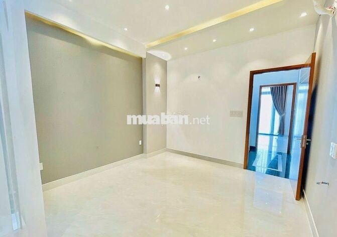 Cho thuê gấp nhà MT 6A Đường Số 3 Cư Xá Đô Thành, Phường 4, Quận 3 