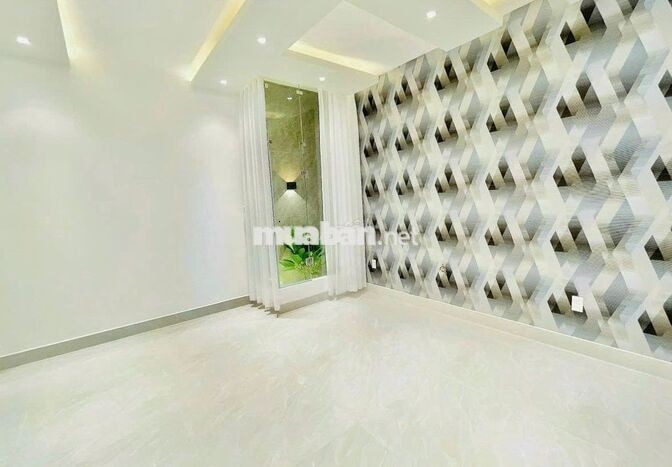 Cho thuê gấp nhà MT 6A Đường Số 3 Cư Xá Đô Thành, Phường 4, Quận 3 