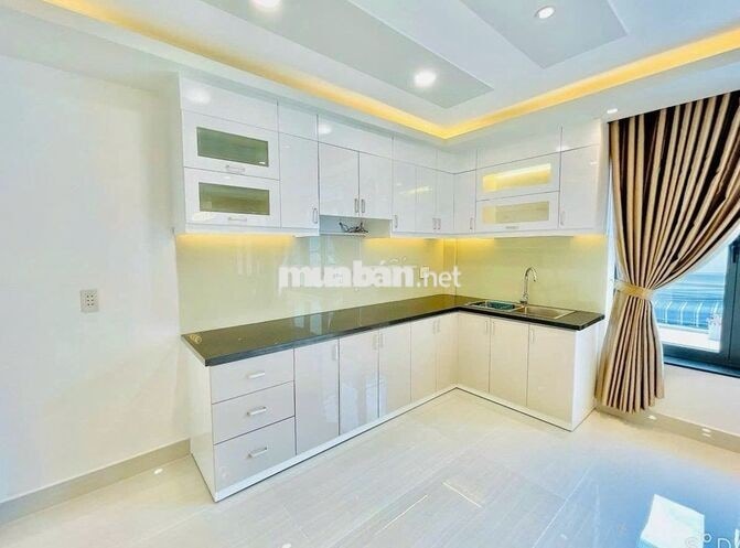 Cho thuê gấp nhà MT 6A Đường Số 3 Cư Xá Đô Thành, Phường 4, Quận 3 
