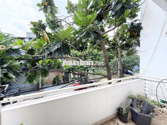 2 PHÒNG NGỦ NGAY KDC YÊN TĨNH - CÓ CÔNG VIÊN TRƯỚC TOÀ NHÀ