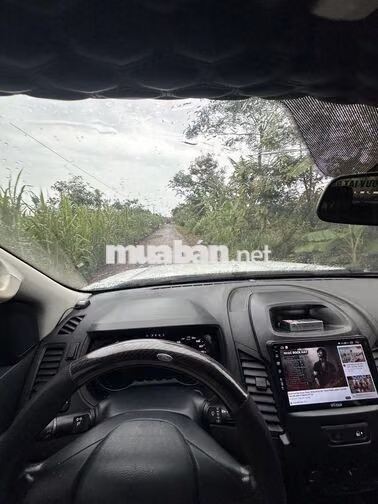 Ford Ranger 5 chỗ màu Trắng