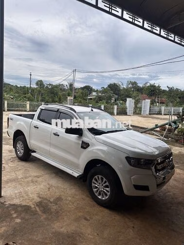 Ford Ranger 5 chỗ màu Trắng