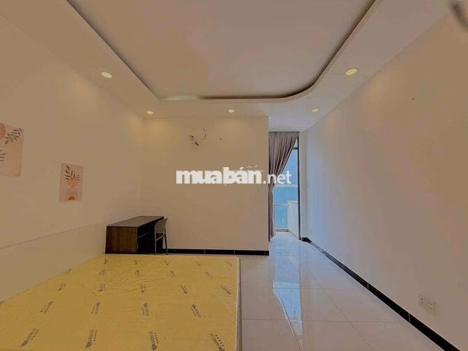 STUDIO BAN CÔNG NẰM GẦN PHÚ MỸ HƯNG TIỆN QUA Q1 VÀ LOTTE