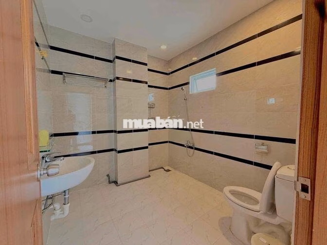 STUDIO BAN CÔNG NẰM GẦN PHÚ MỸ HƯNG TIỆN QUA Q1 VÀ LOTTE