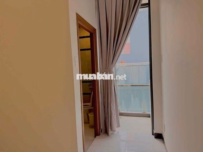 STUDIO BAN CÔNG NẰM GẦN PHÚ MỸ HƯNG TIỆN QUA Q1 VÀ LOTTE
