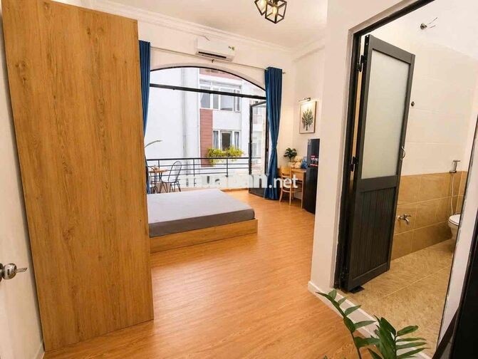STUDIO BAN CÔNG — NGAY VẠN HẠNH MALL — MÁY GIẶT RIÊNG