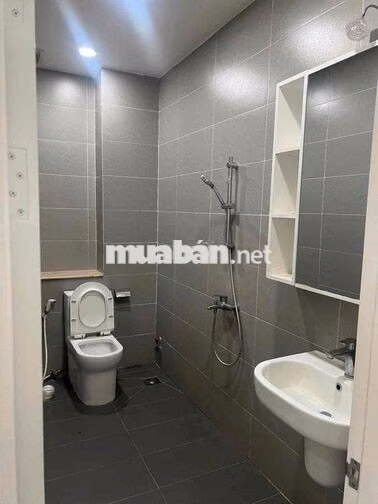 Nhà mới khu tên lửa MT kinh doanh đối diện chợ 5x20m 4.5 tấm 6PN 33tr