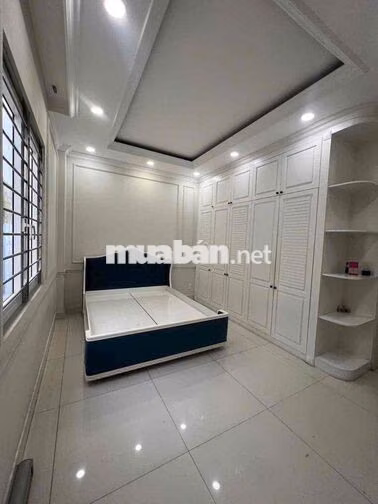 Nhà mới khu tên lửa MT kinh doanh đối diện chợ 5x20m 4.5 tấm 6PN 33tr