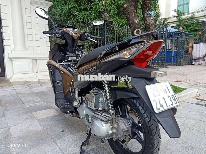 Honda Air Blade 110cc Đen, Vàng đồng