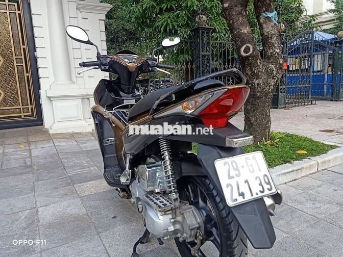 Honda Air Blade 110cc Đen, Vàng đồng