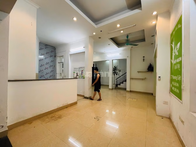 Cho thuê nhà mặt phố Phương Liệt 80m2 x 4T, MT 6m, vỉa hè ô tô đỗ
