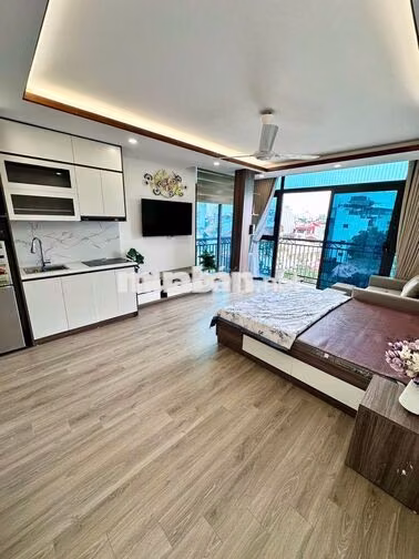 Thuê Gấp Phòng Ban Công Sáng Thoáng Trần Quốc Hoàn; Full Đồ Ở Luôn