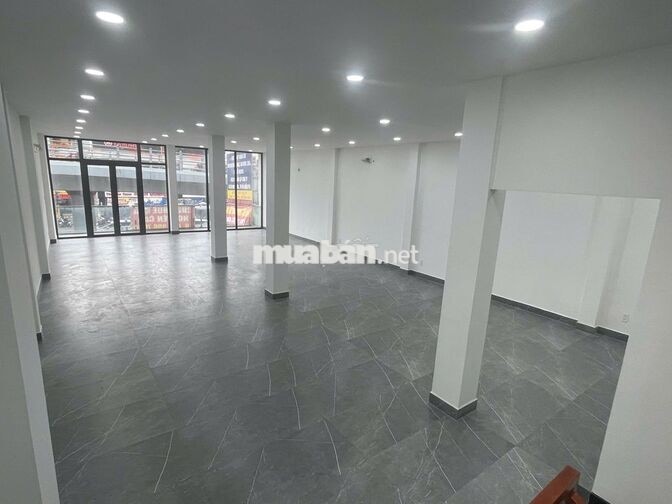 NGÃ 4 CỘNG HÒA – HOÀNG HOA THÁM, TÂN BÌNH - 8X20m - 4 TẦNG MỚI 100%