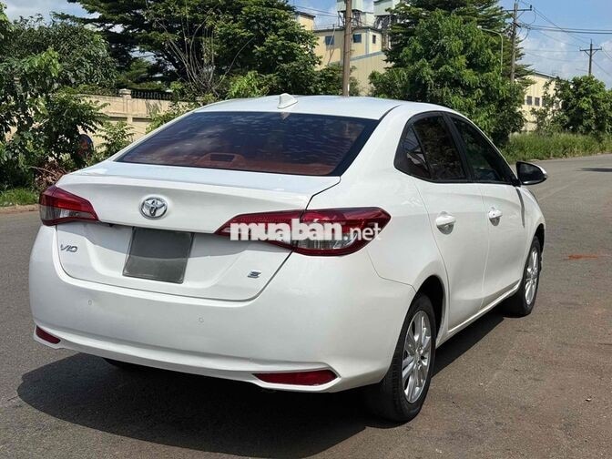 Toyota Vios 1.5 bản E 2019 Tự động Trắng