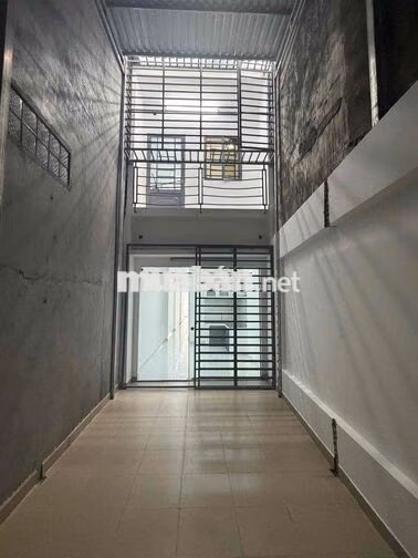 NHÀ MẶT TIỀN NGUYỄN OANH GÒ VẤP GẦN NGAY NGÃ TƯ LÊ ĐỨC THỌ
