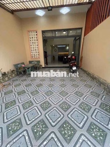 Cho Thuê Nhà Mới Xây DT 180m2 1Trệt 2Lầu 4Pn 3Wc Sân Đậu Ôtô