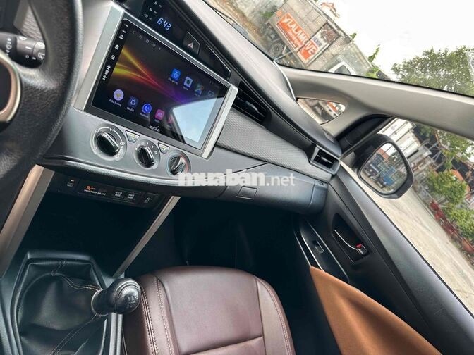 Toyota Innova 2.0E 2020 Vàng cát Số sàn