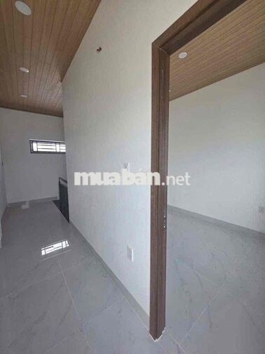 Nhà mặt tiền Kinh Doanh Huỳnh Văn Luỹ gần Thành Phố mới 1tr1l 5pn