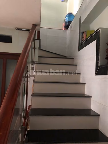 Cần bán gấp nhà quận Tân Phú, sổ hồng chính chủ, 7ty2 thương lượng