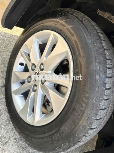 Toyota Innova 2.0E 2020 Vàng cát Số sàn