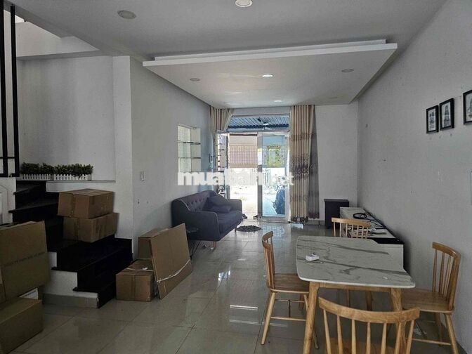Nhà Phú Mỹ , Thủ Dầu Một 6x22m. 1 trệt 1 Lầu 3pn sẵn nội thất