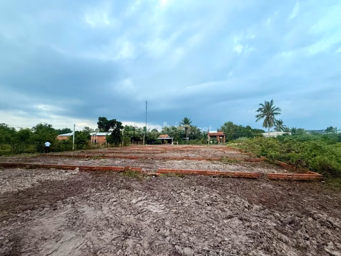 5x23 full thổ. Đường xe hơi. Gần trường học. 265tr 