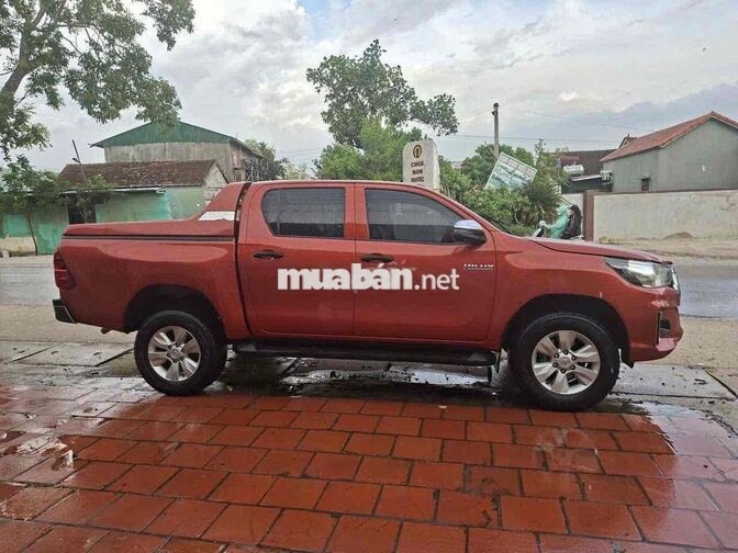 Toyota Hilux 2019 Tự động Cam 80000 km