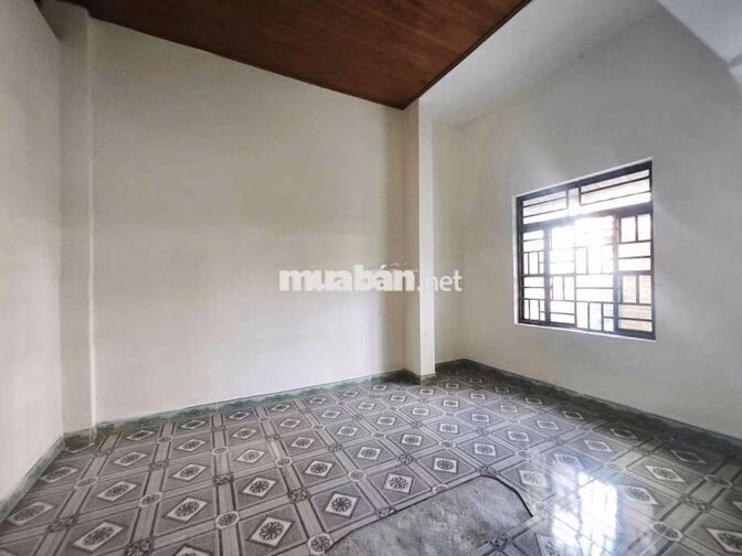 NHÀ 2 TẦNG TRƯỚC BẾN XE TRUNG TÂM