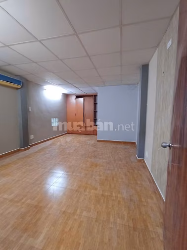 Cho thuê nhà HXH nguyên căn 440/51 Nguyễn Kiệm,Phú nhuận