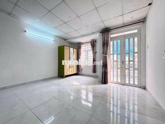 chính chủ bán nhà 4 m 9 m khu vực LVQ