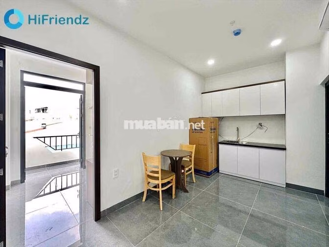 CĂN HỘ TÁCH BẾP LUXURY FULL NỘI THẤT -BAN CÔNG NGAY THỐNG NHẤT-ĐH VLU