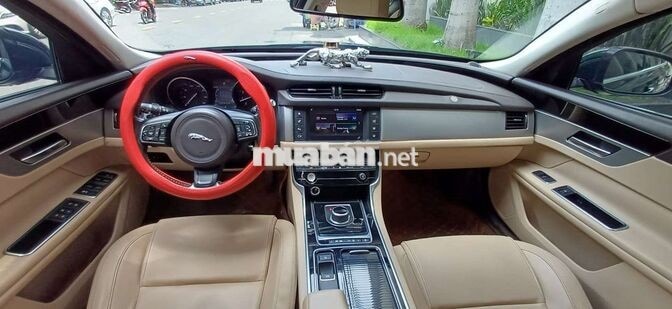 Jaguar XF 2.0AT 2016 Tự động
