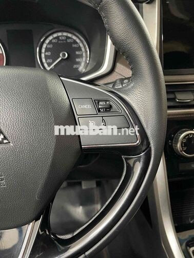 Mitsubishi Xpander Cross 7 chỗ màu Cam
