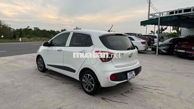 Hyundai Grand i10 Hatchback 1.2 MT bản đủ 2020