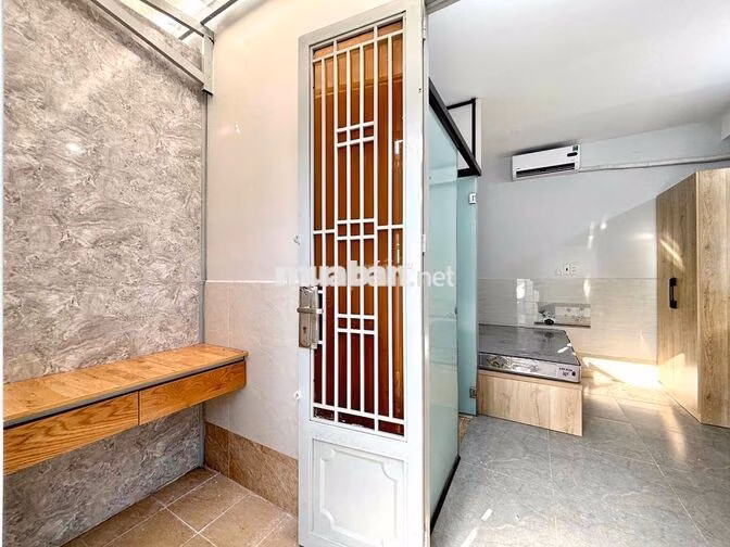 PHÒNG BAN CÔNG FULL NỘI THẤT - GẦN UFM PHÚ MỸ HƯNG CẦU PHÚ MỸ NTT KCX
