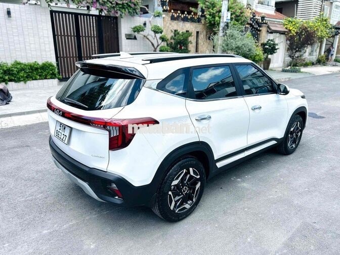 KIA Seltos 1.5 Luxury 2026 - 4k km - Sơn zin 100%