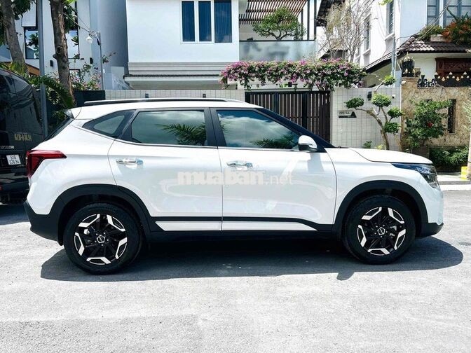 KIA Seltos 1.5 Luxury 2026 - 4k km - Sơn zin 100%
