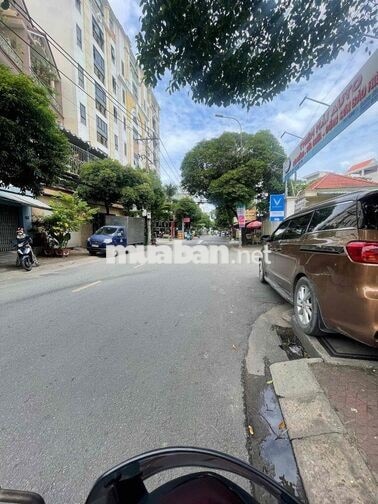 341(6.1x32)DT sàn 1035m2 Nhà 5 tầng + 25 phòng Chdv