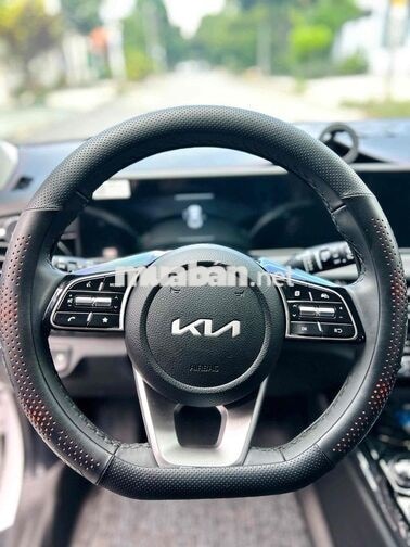 KIA Seltos 1.5 Luxury 2026 - 4k km - Sơn zin 100%
