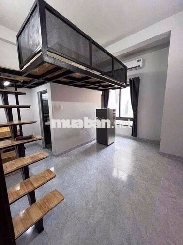 Phòng có gác bancong, cửa sổ mới xây đầy đủ nội thất gần cầu chữ Y