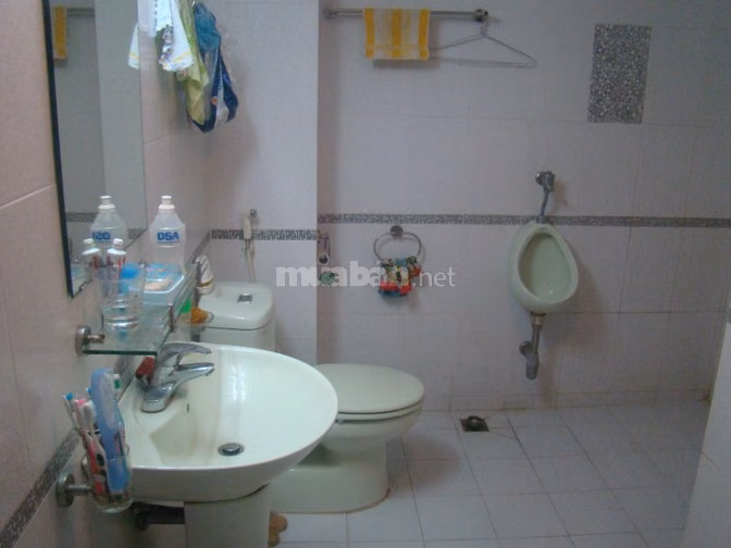 YÊN TĨNH, THOÁNG ĐÃNG VỚI KHÔNG GIAN TRỌ VEN HỒ ĐẦM HỒNG KHƯƠNG TRUNG,