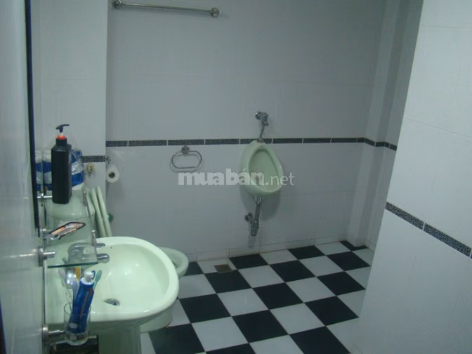 YÊN TĨNH, THOÁNG ĐÃNG VỚI KHÔNG GIAN TRỌ VEN HỒ ĐẦM HỒNG KHƯƠNG TRUNG,