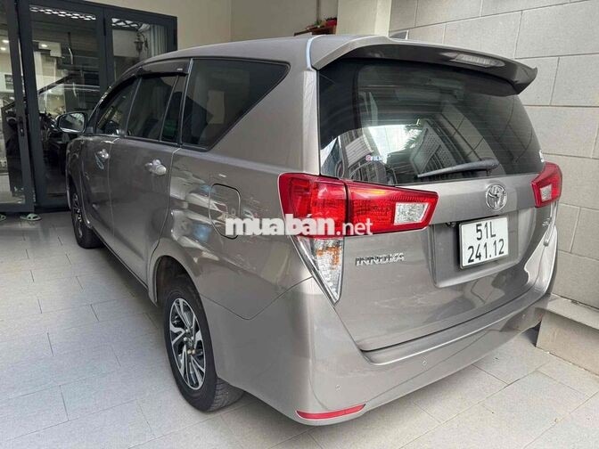Toyota Innova 2022 Số sàn Nâu 68.000 km