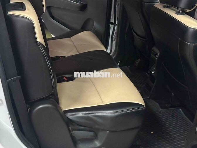 Suzuki XL7 2022 Trắng 8 vạn km Ghế da