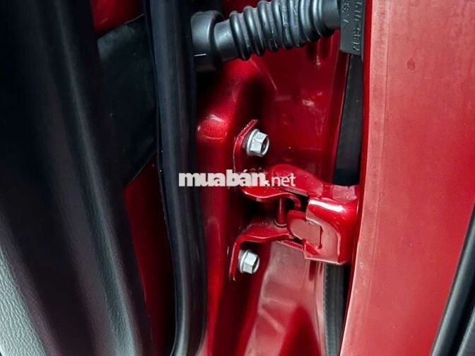 Mazda CX-5 5 chỗ Tự động màu Đỏ