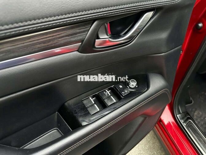 Mazda CX-5 5 chỗ Tự động màu Đỏ